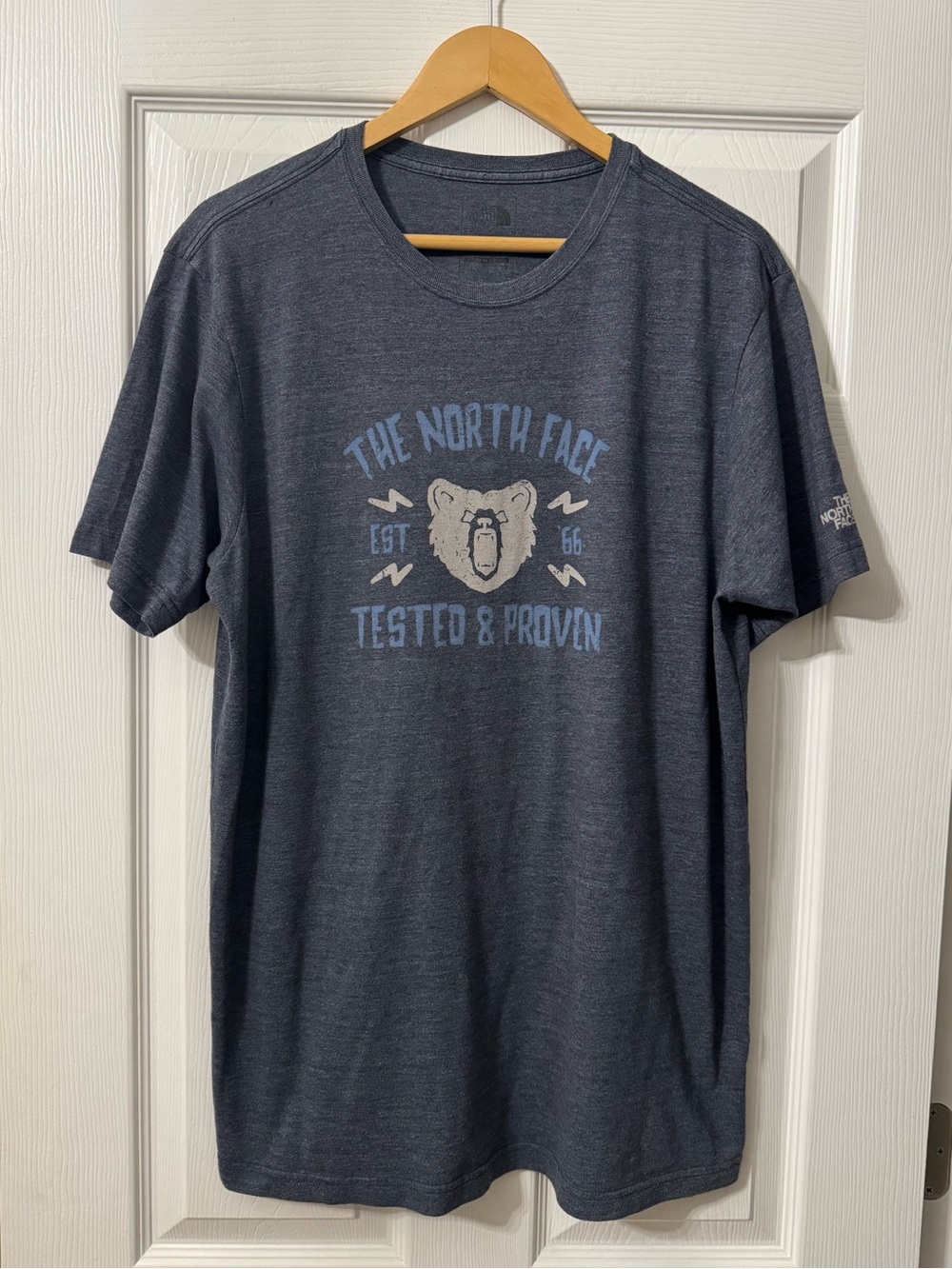 The North Face Slim Fit Men's T-Shirt Size XL